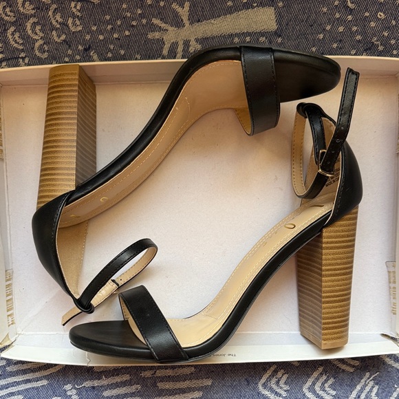 Lulu's Black and Tan Block Heel Sandals - Picture 2 of 6